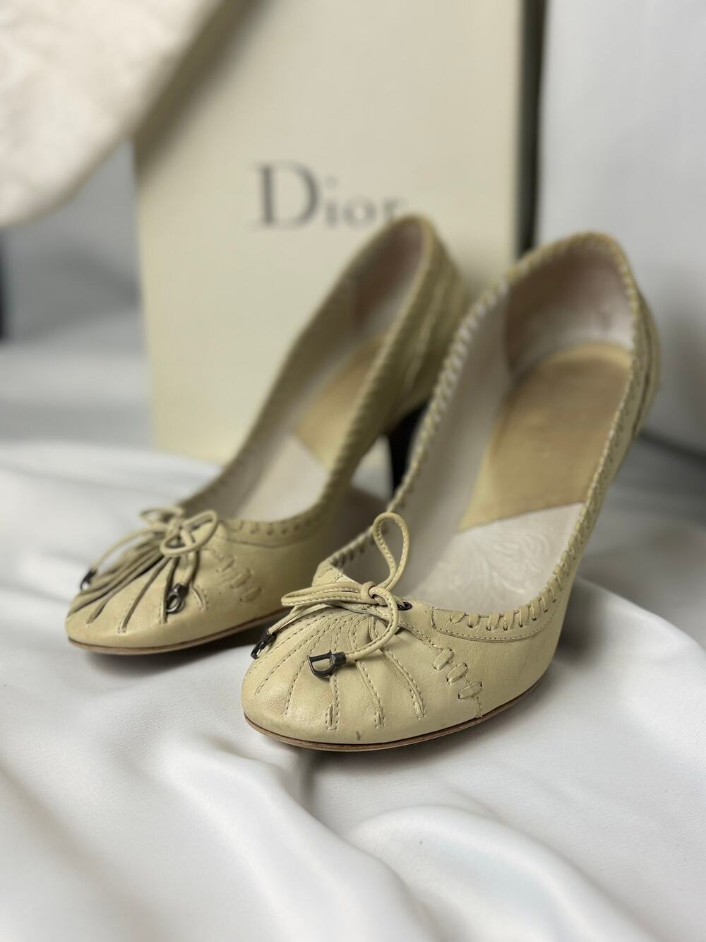 Christian Dior Country Horn-Heel Pumps EU 40 Vintage Y2K